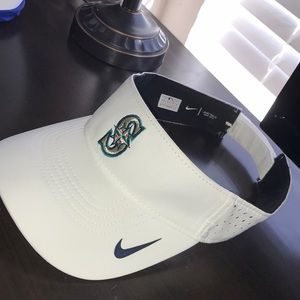 Nike Seattle Mariners Visor